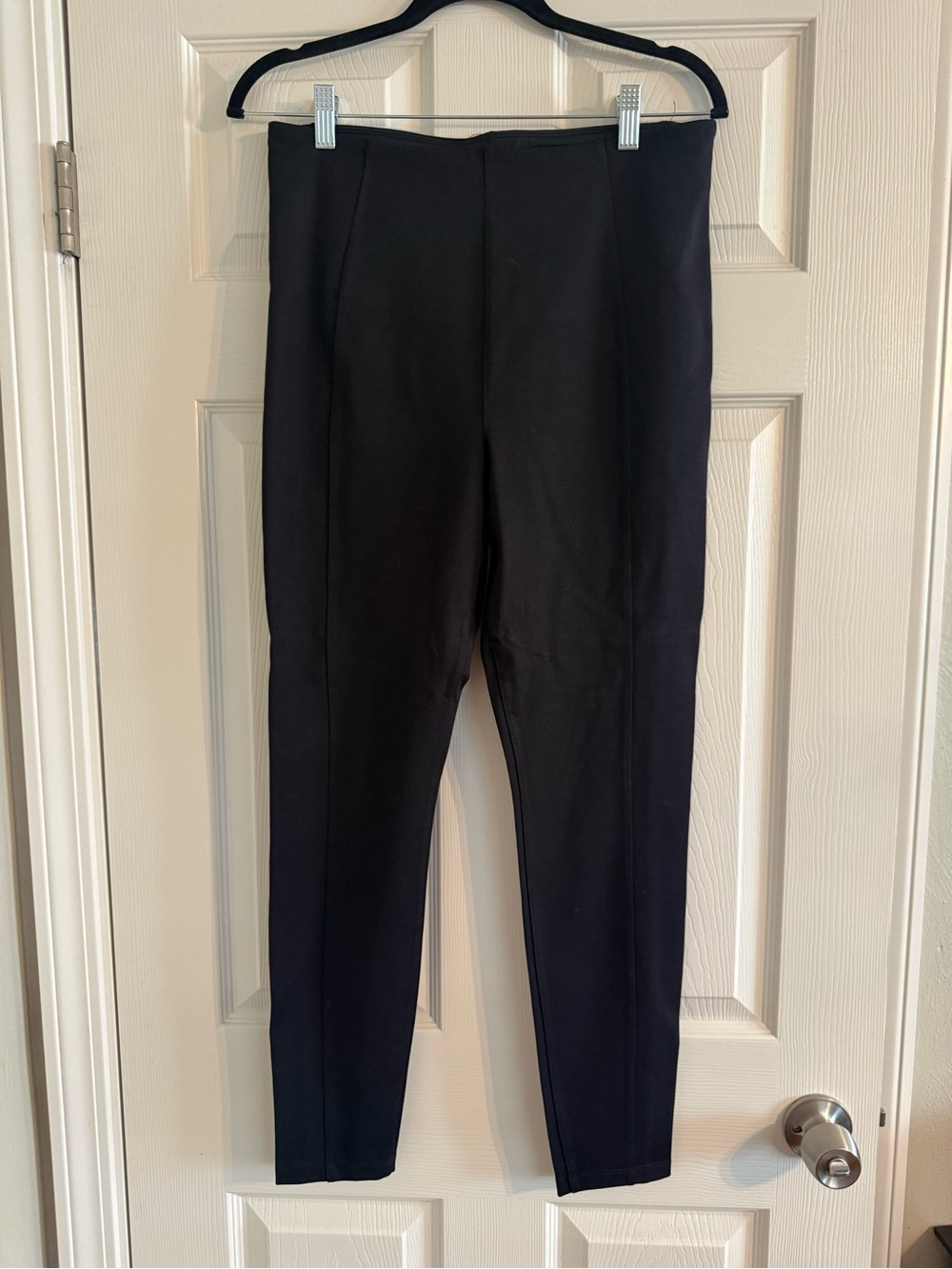 Liverpool Black Ponte Skinny Pants - High Rise